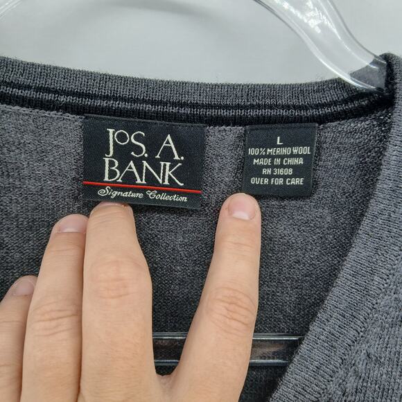 Jos A. Bank Gray Merino Wool Pull Over Sweater Vest Mens LG Old Money Minimalist - Picture 3 of 7